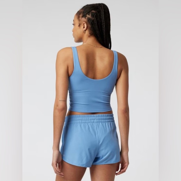 BNWT Vuori Daily Crop Tank Top - Women's - Picture 3 of 3